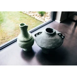 Pomax Objets De Décoration-MOMO - objet déco - papier mâché - DIA 30 x H 52,5 cm - vert pâle